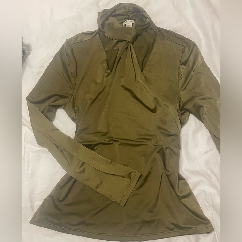 Boutique olive green top